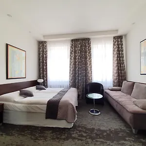 Hotel Royal Plaza, Prague