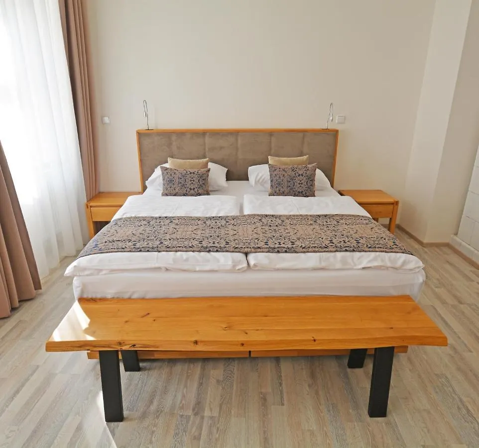 Ξενοδοχείο με διαμερίσματα Hotel Karlova Prague - Mostecka 10 St Depandance Τσεχία
