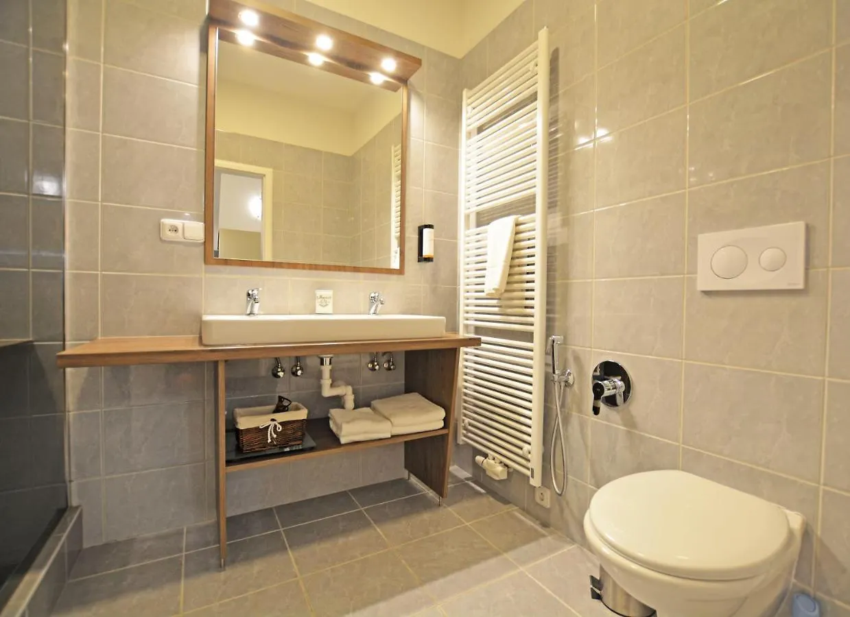 Ξενοδοχείο με διαμερίσματα Hotel Karlova Prague - Mostecka 10 St Depandance