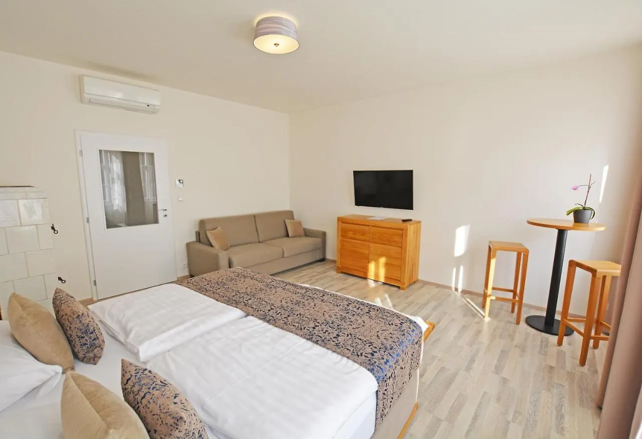 Hotel Karlova Prague - Mostecka 10 St Depandance Ξενοδοχείο με διαμερίσματα