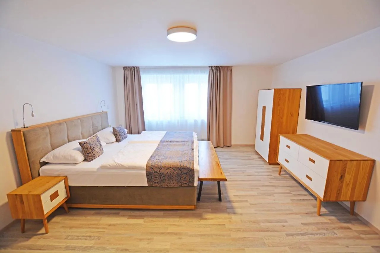 Hotel Karlova Prague - Mostecka 10 St Depandance Ξενοδοχείο με διαμερίσματα